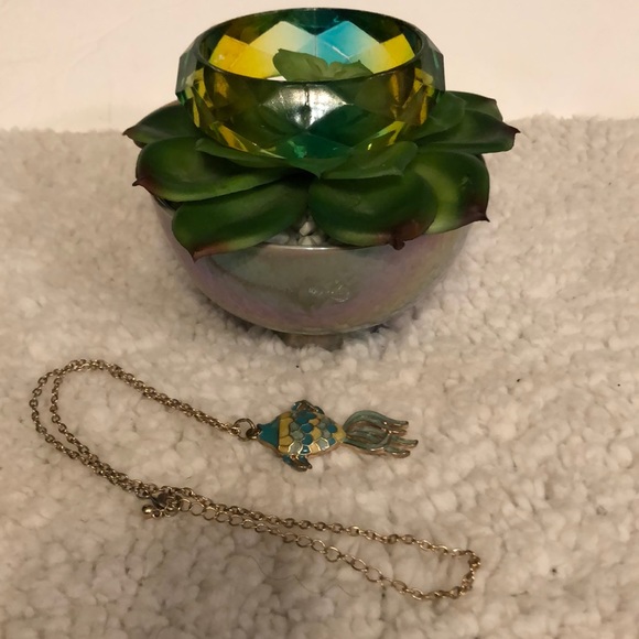 Jewelry - Acrylic bracelet